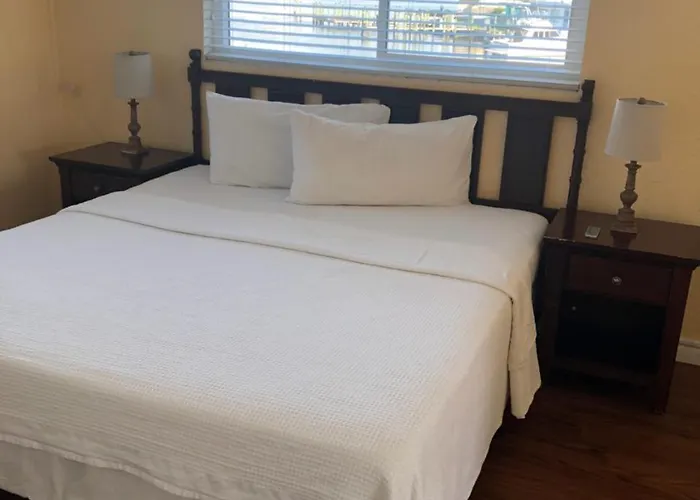 Surf N' Motel Clearwater Beach
