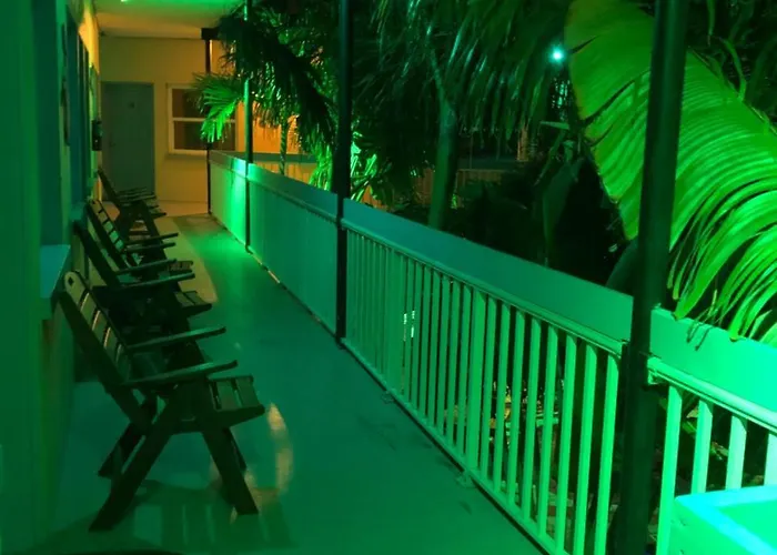 Motel Surf N' 2*